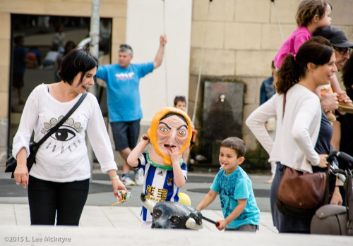 Child and masks, Donostia