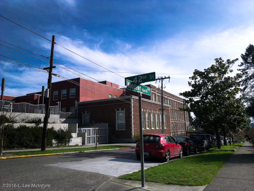 42nd Street and Woodlawn Avenue North