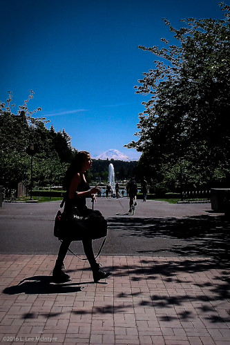 Look, she's as tall as Rainer!